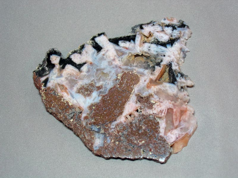 Chalcedony Quartz replacing Anhydrite