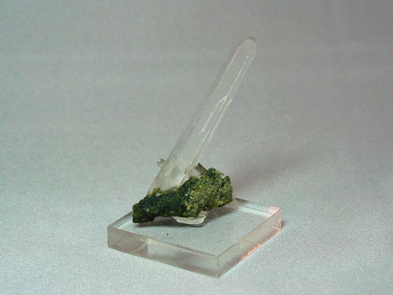Quartz on Garnet